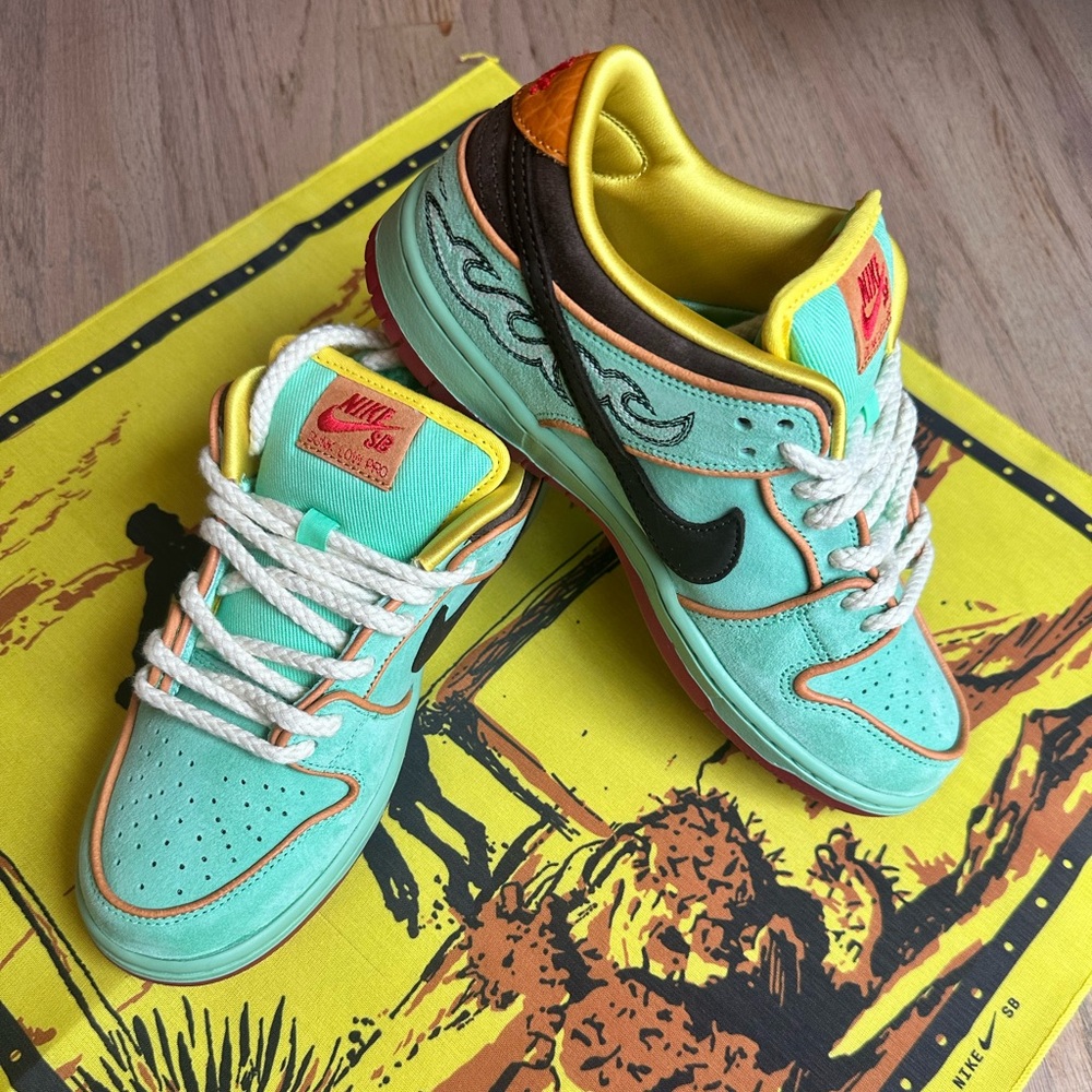 Nike SB Dunk Low Pro QS